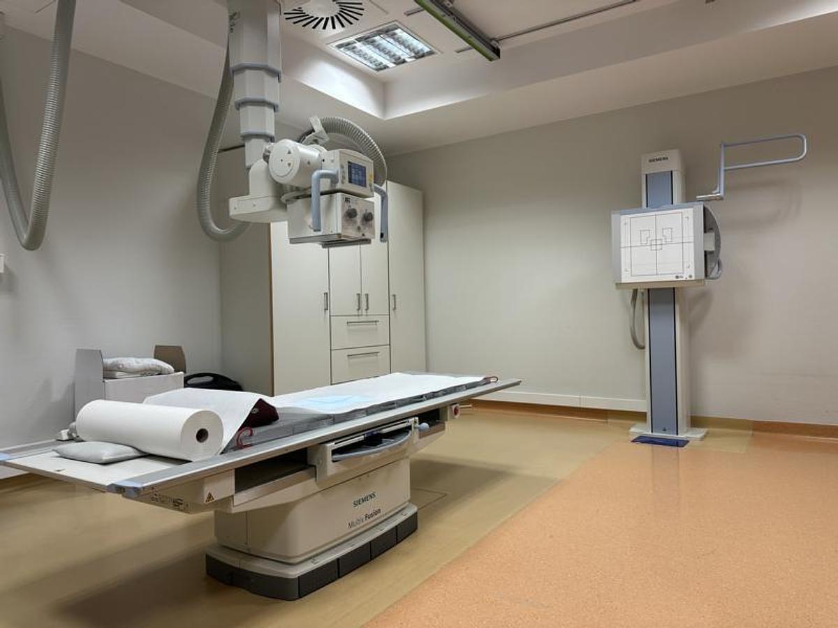 Used - Complete X-Ray Accident Investigation Workstation with Medical Equipment Lot