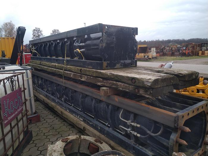 Used 2003 Fundex F12SE