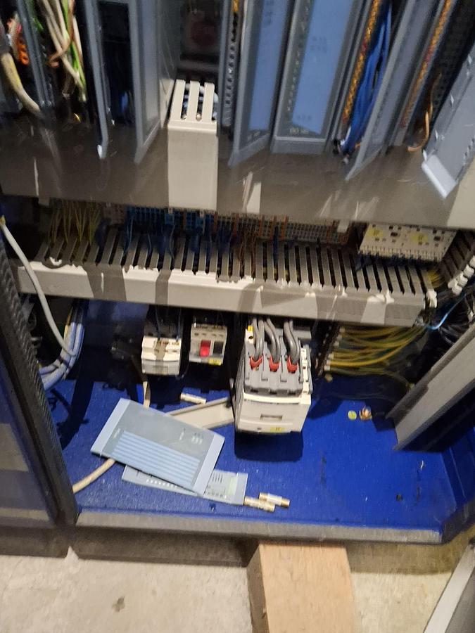 Used 2004 Battenfeld PLUS 350V/75