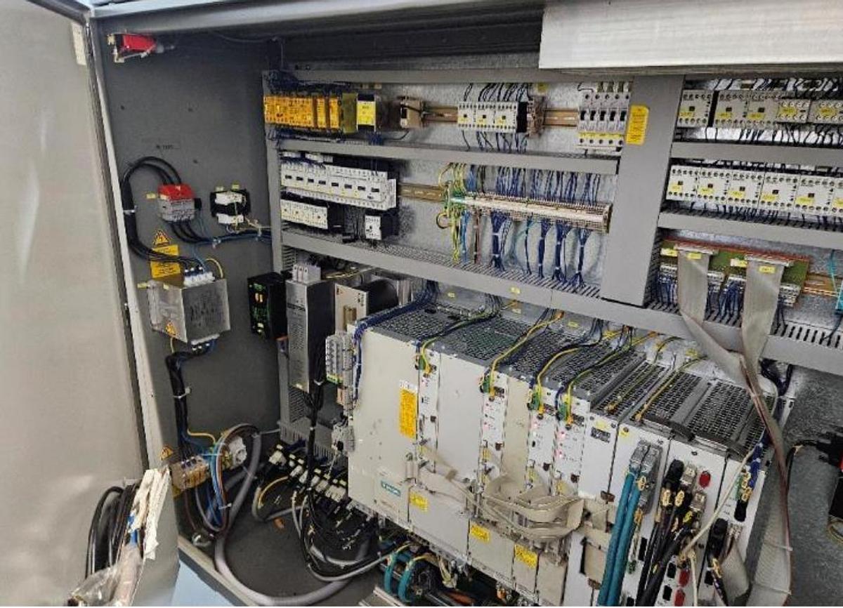 Used 2000 Deckel-Maho DMU50 evolution