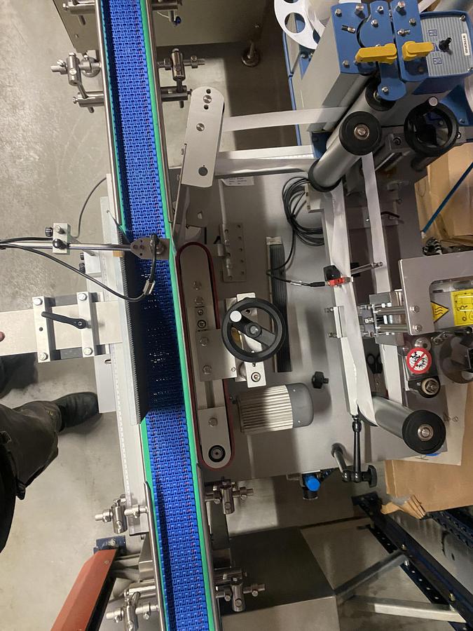 2025  LOWA GmbH Abfüll- und Verschließsysteme  Capping Machine  WK12-17