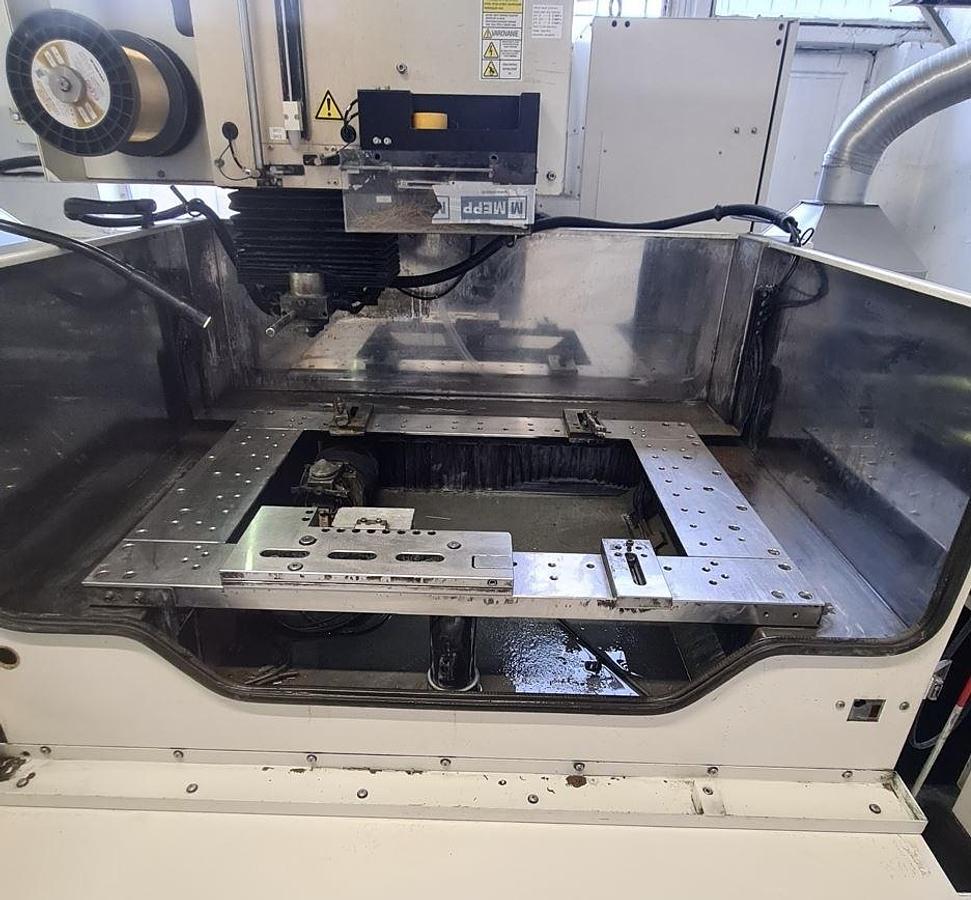Used 2018 Fanuc Robocut C 600 i