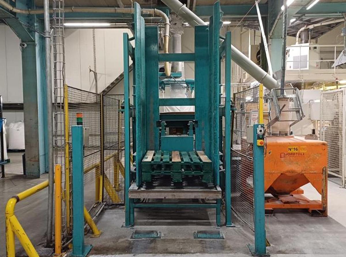 Used 2001 Flurial Bag Packaging Line