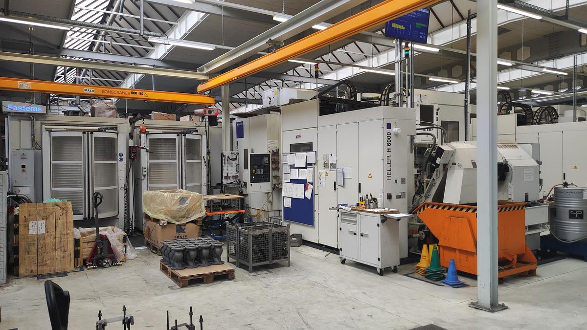 Used 2015 Heller H6000 Horizontal Machining Cell