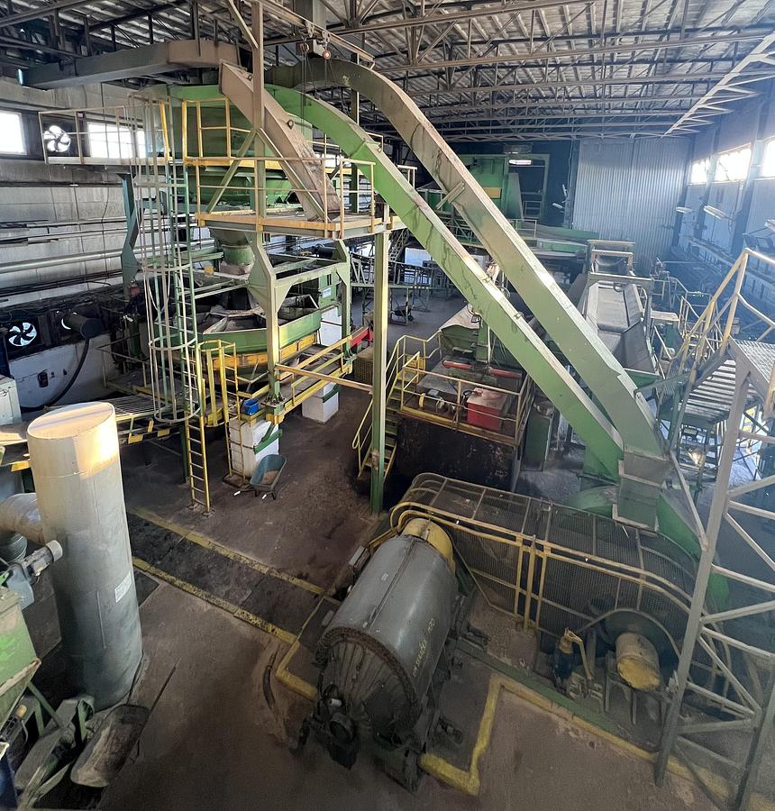 Used Bezner wood chip production line