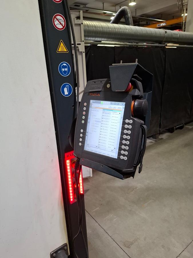 Used 2014 KUKA Flexible Cube Welding Robot