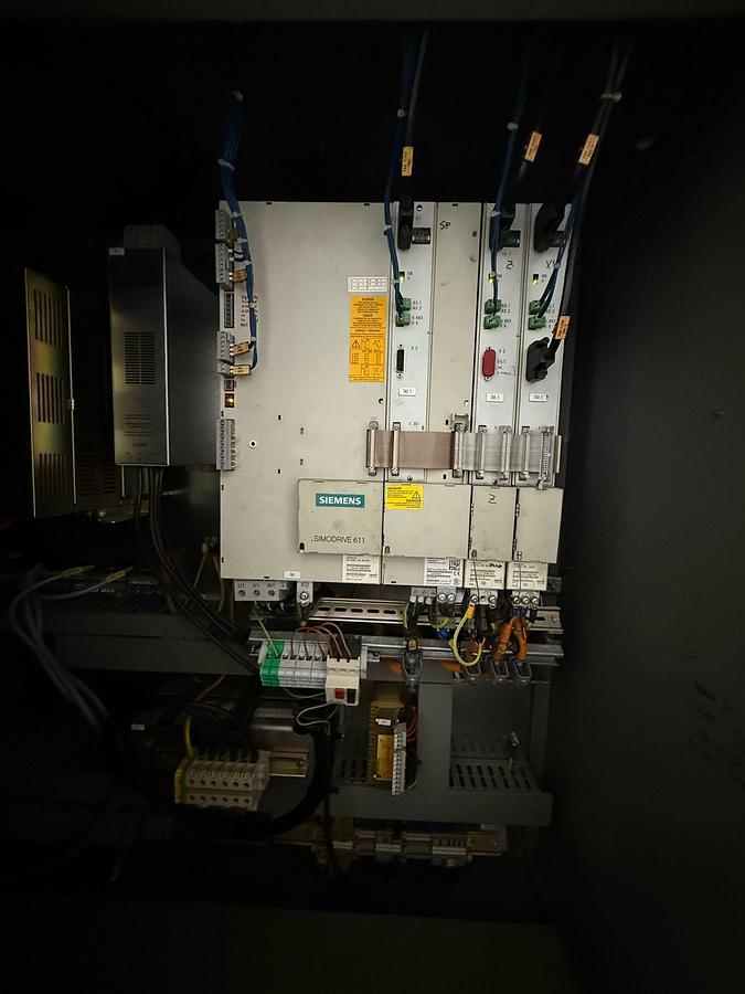 Used 2002 Deckel Maho DMU 80 T