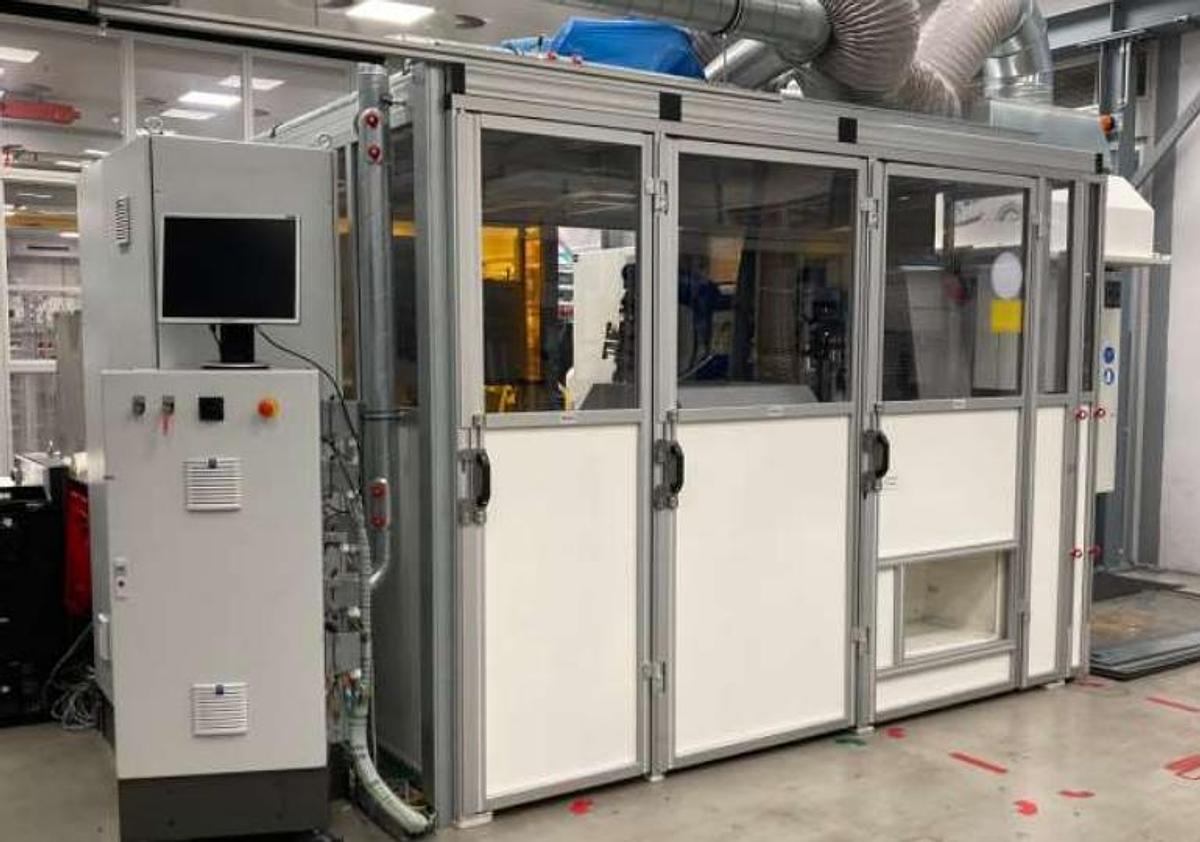 Used 2016 Krauss Maffei 80-180 CX with Yaskawa-Robot MH24 / DX 200 handling and peripherals