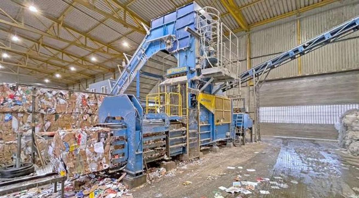 Used  2008  Presona LP100 CH2S Bailing Press 