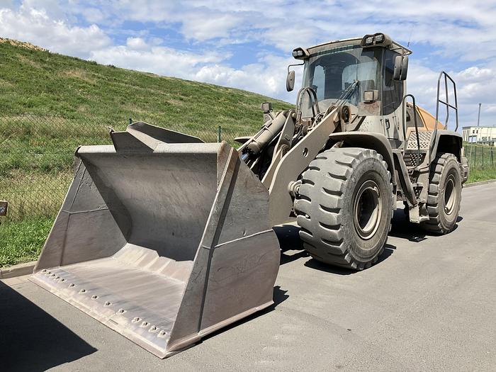 Used 2014 Liebherr L556