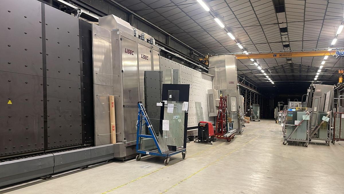 Used 2016 LiSEC  KBF-33 Vertical Edge Processing Line with VHW-D33 Washer