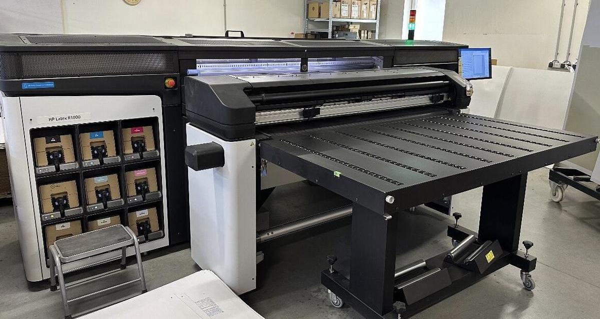 Used 2021 HP Latex R1000
