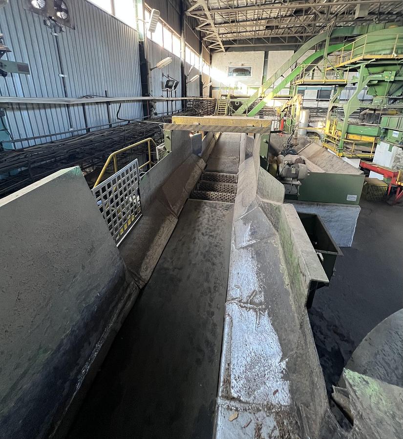 Used Bezner wood chip production line