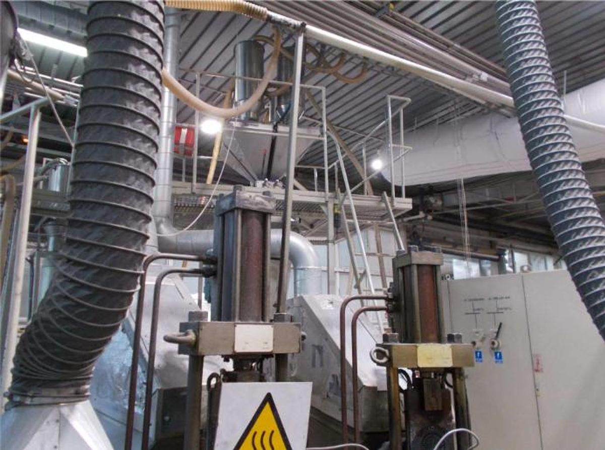 Used 1992 Omipa 120/90/45 Extrusion Line