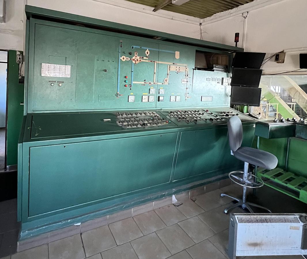 Used Bezner wood chip production line