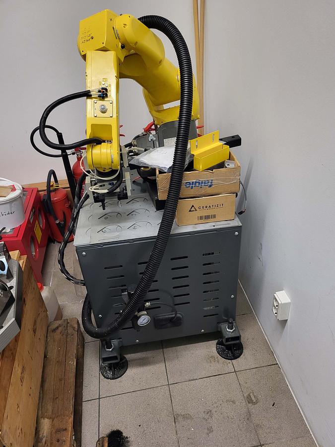 Used 2022 Fanuc  LR Mate 200iD
