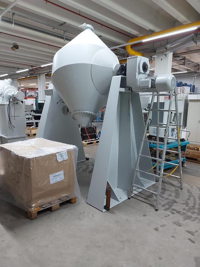 Used Double Cone Mixer 1000 kg Capacity
