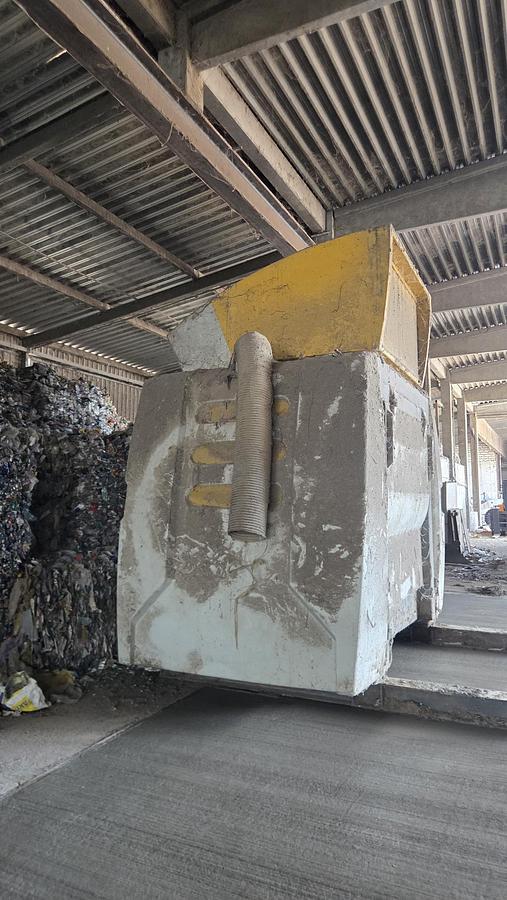 Used 2008 Untha TR2500 Shredder