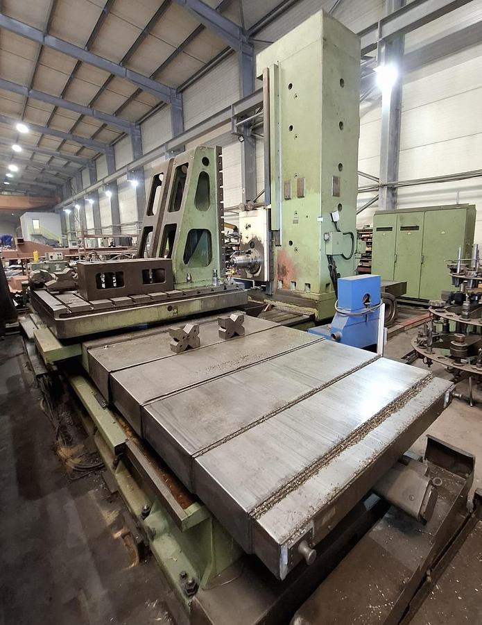 Used 1995 TOS WHQ 13.8 CNC