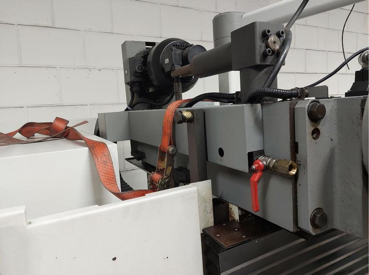 Used 2006 AVIA  FNE 40P