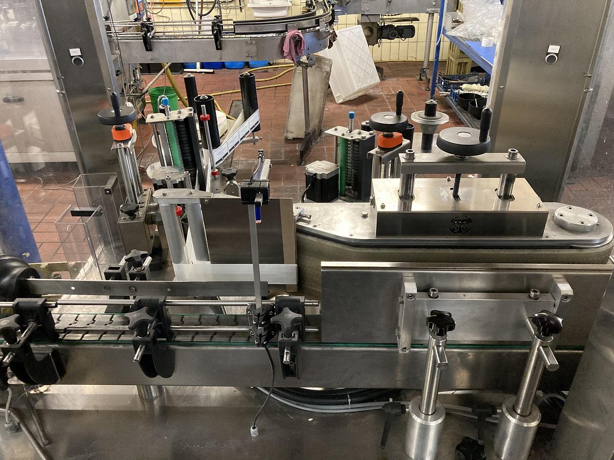 Used 2022 S.T.S. V500 Bottle Labeling Machine
