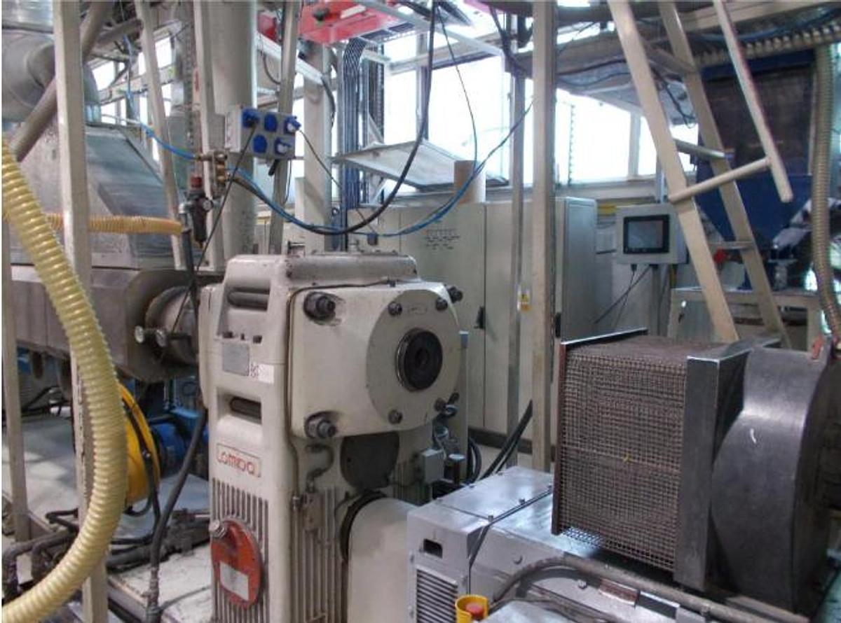 Used 1992 Omipa 120/90/45 Extrusion Line