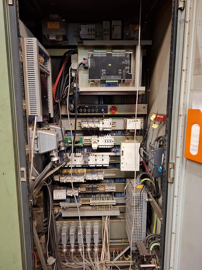 Used 1995 TOS WHQ 13.8 CNC