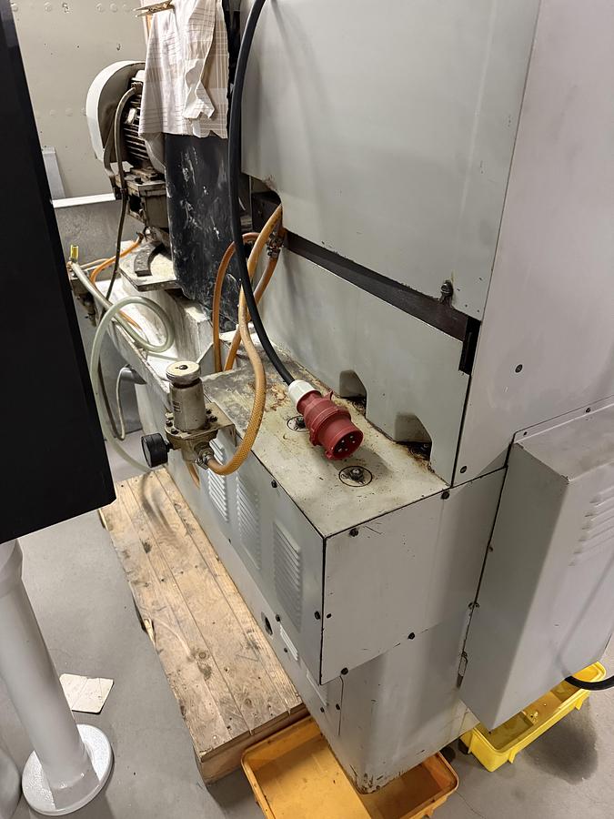 Used Carl Zeiss HKM063 Grinding Machine