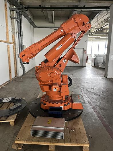 Used 2000 ABB IRB6400R/2.8-200