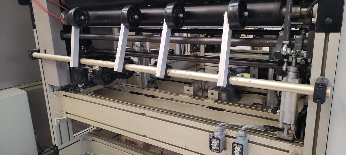 Used 1998  LAMINA 1114 FA