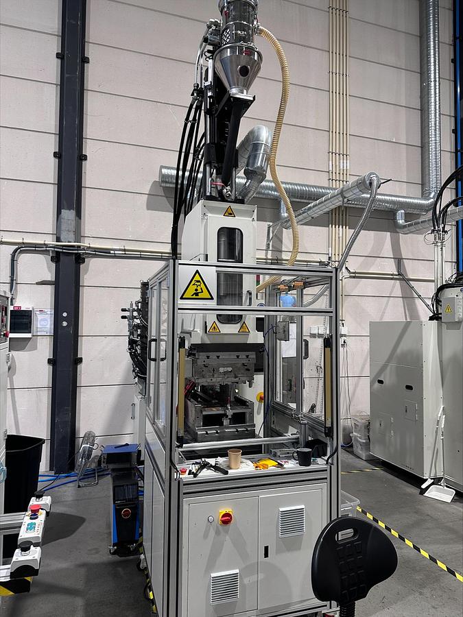 Used 20204 LWB VCRS 500/115 bc Injection Moulding Machine