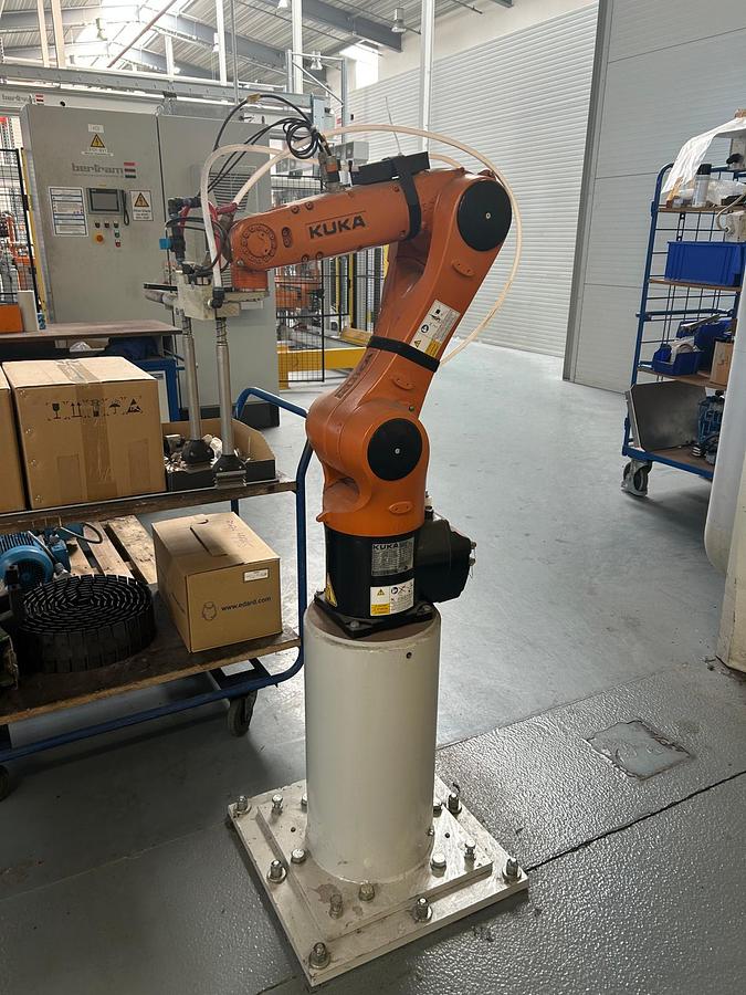 Used Industrial Robot Package