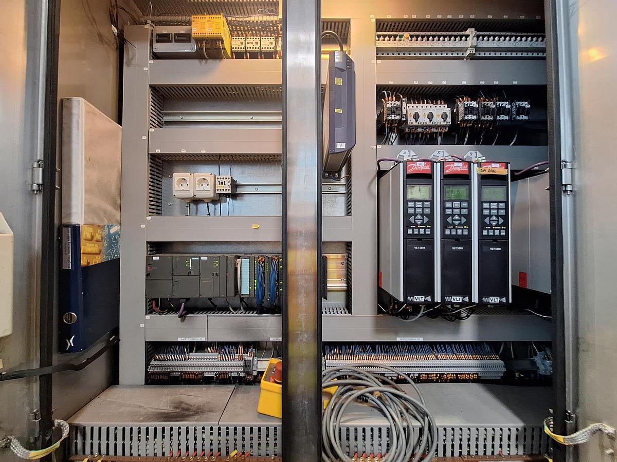 Used 2006 Krones Solidpac Packaging Machine