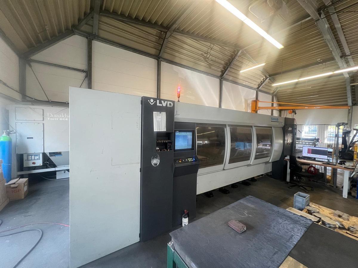 Used LVD Sirius 3015 Plus CO2 Laser Cutting Machine