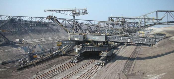 Used 1978 VEB Schwermaschinenbau „Georgi Dimitroff“ Bucked Chain Slewing Excavator Es3750