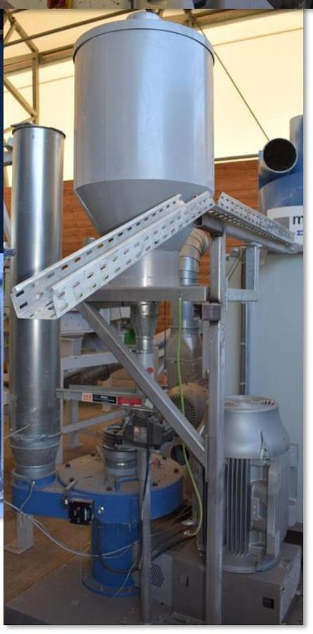 Used 1990 MOCO AZ 11 Fine Mill with Filter System