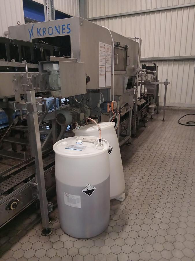 Used 2000 Krones Zierk PET crate washing system