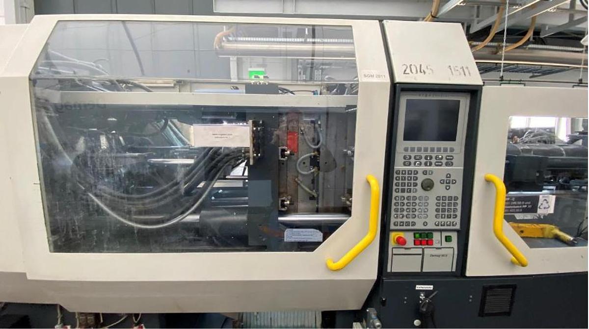 Used 2000 Demag  200/560-840 concept