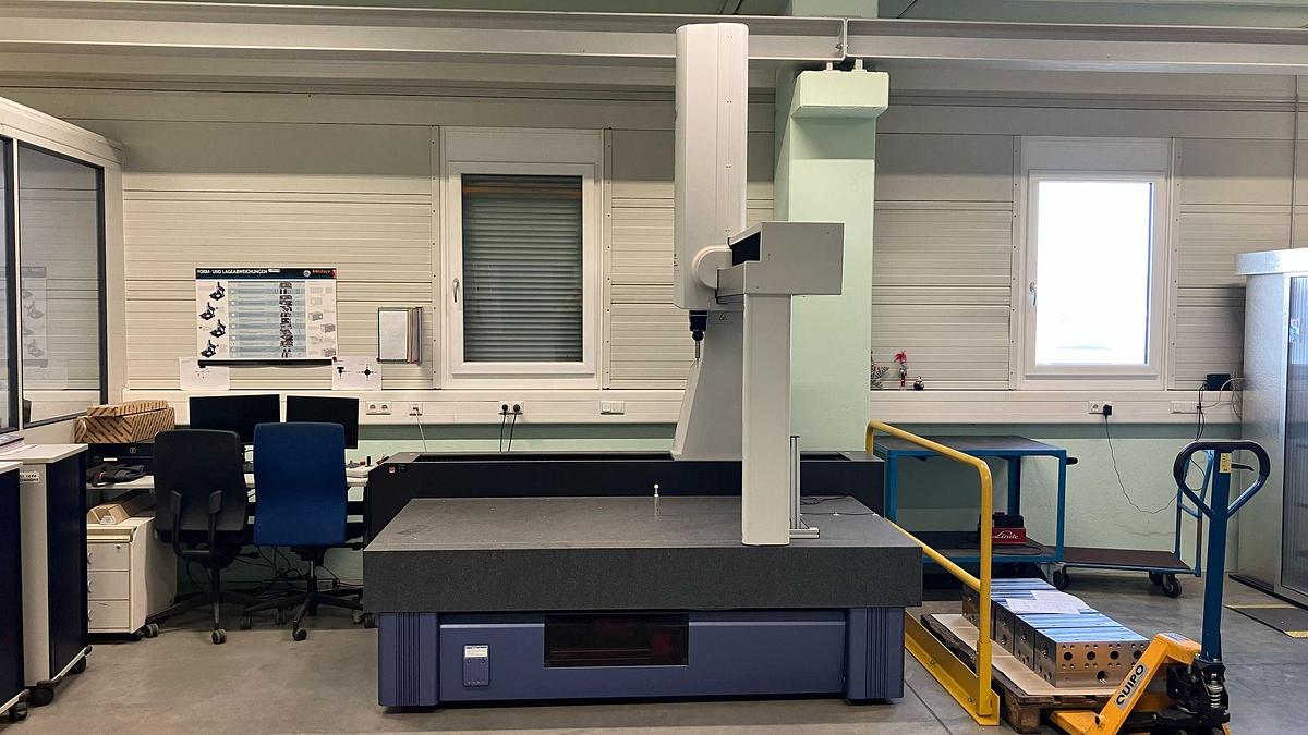 Used 2019  Mitutoyo Crysta-Apex S9168