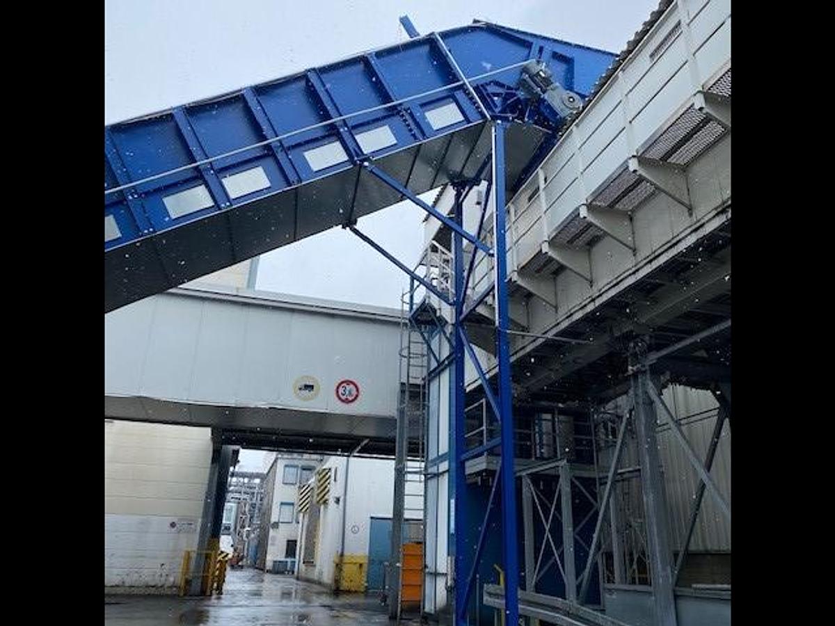 Used 2018  Huber RHIHPV 120 Conveyor System with Loading Bunker