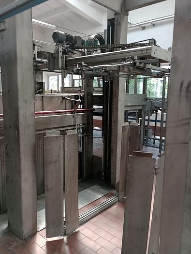 Used BOTTLE FILLING LINE 24.000 bottles/hour