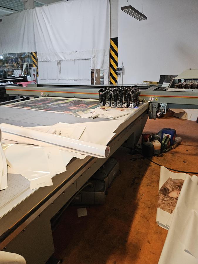 Used 2012 Agfa Anapurna + OCE arizona + printing machines package
