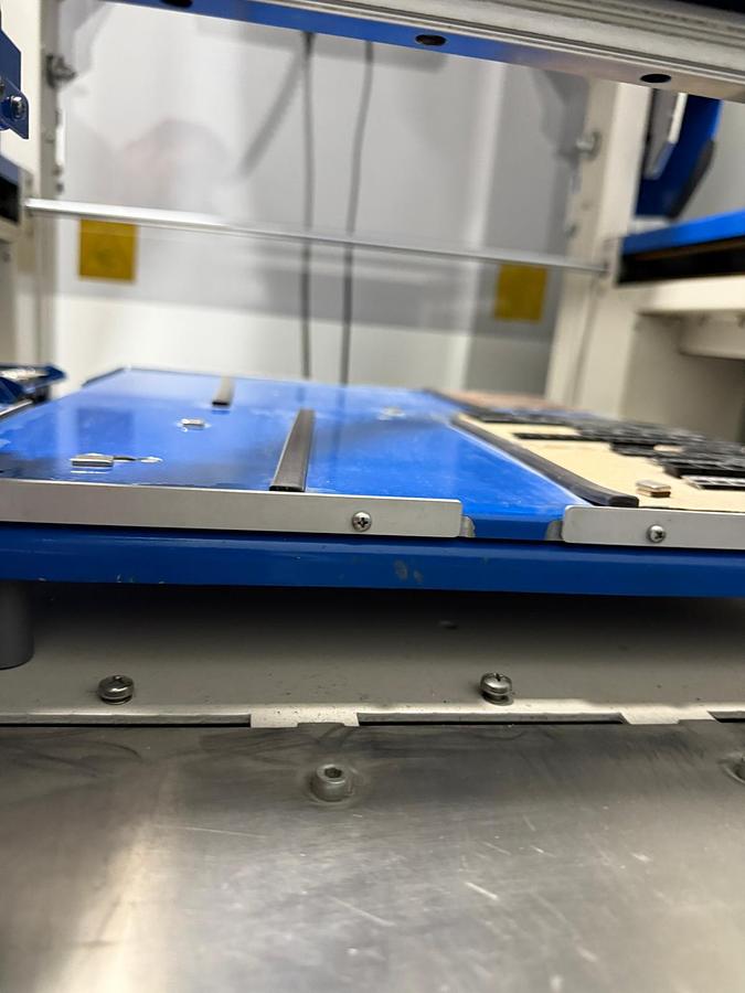 Used 2000 LCM DVC Pick-and-Place machine