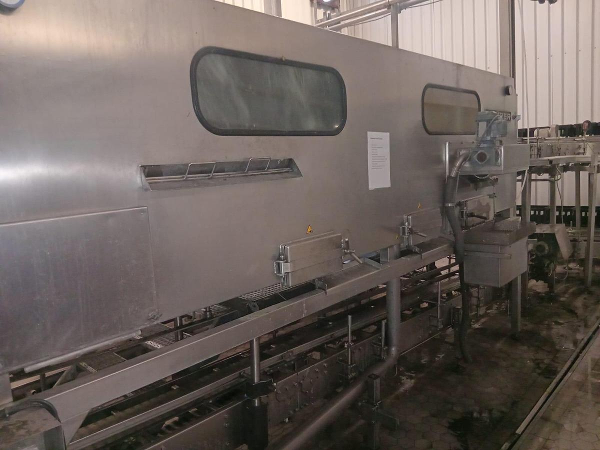 Used 2000 Krones Zierk PET crate washing system