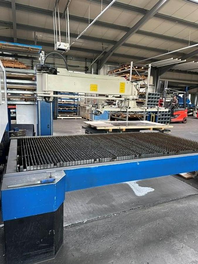 Used 1999 Trumpf  Trumatic L3030