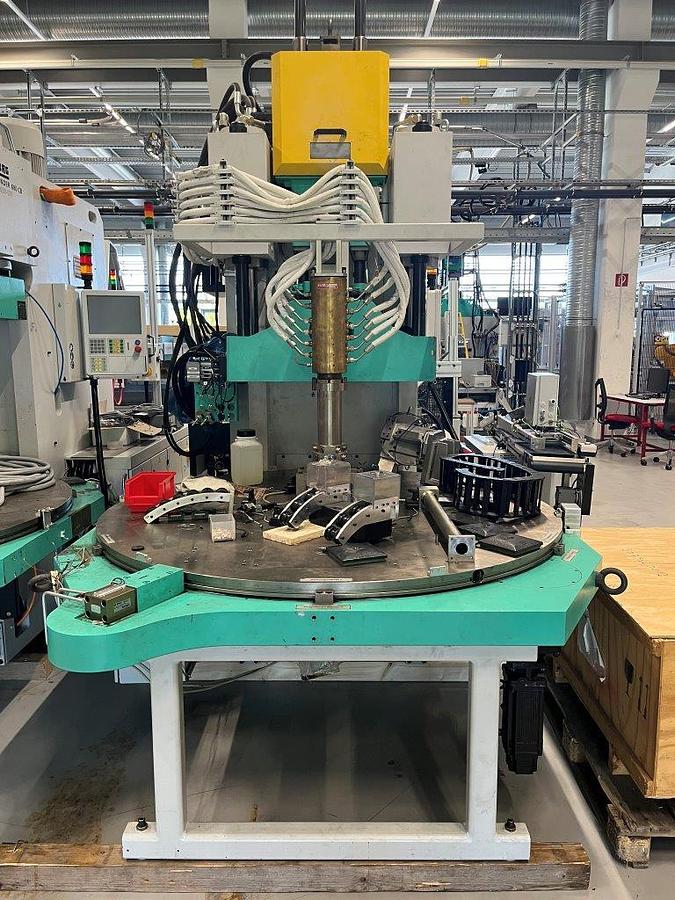 Used 2016  ARBURG ALLROUNDER 680