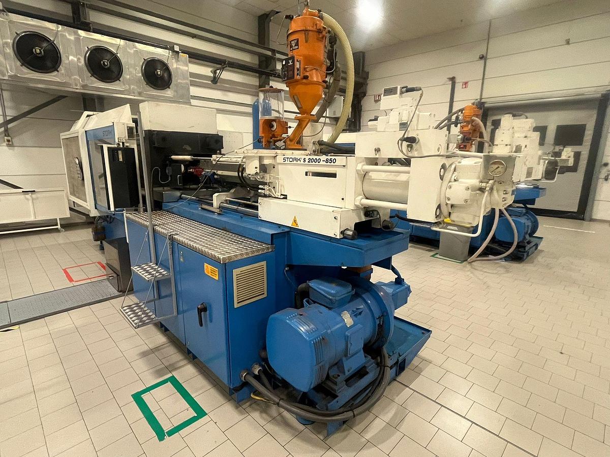 Used 2005 Stork S-2000-850 Injection Molding Machine