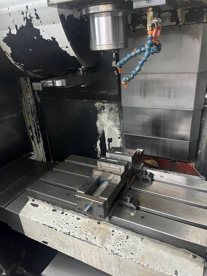 Used  2004 Hurco VMX1 CNC milling machine