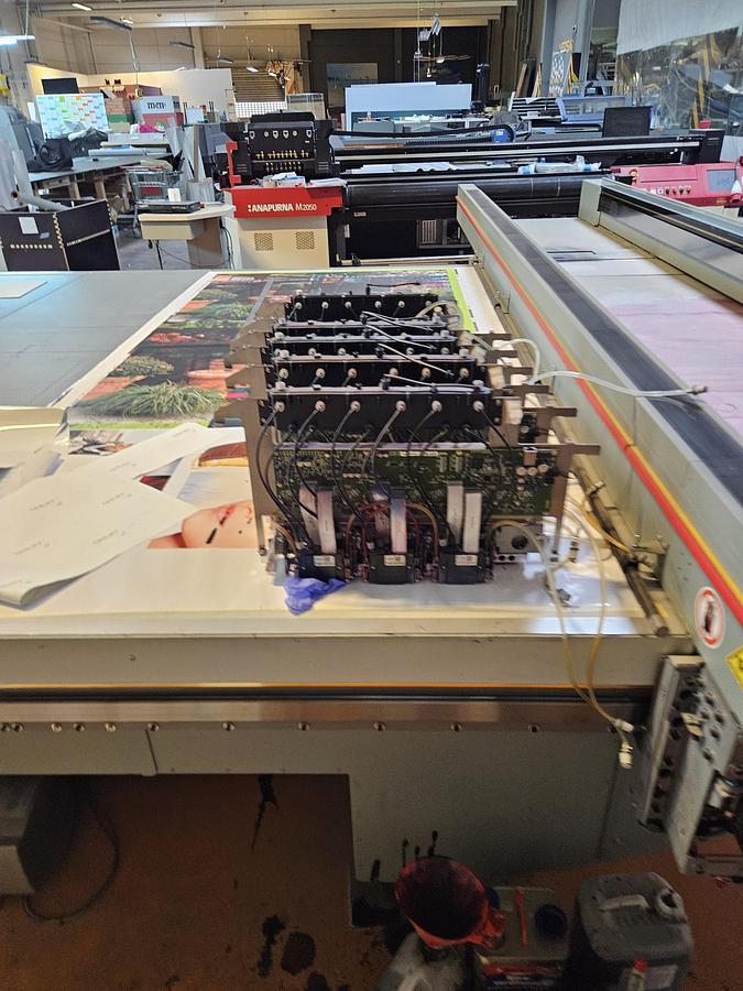 Used 2012 Agfa Anapurna + OCE arizona + printing machines package