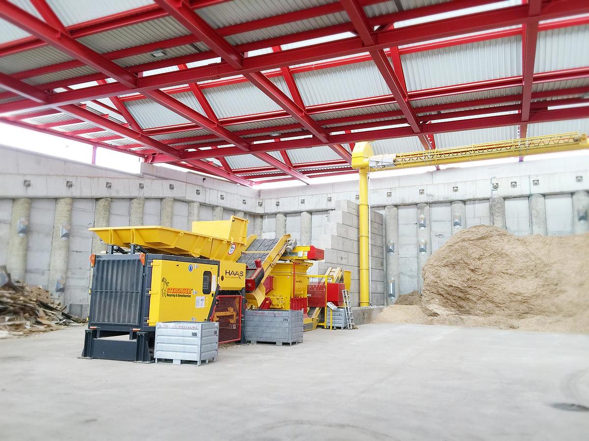 Used 2014 ZERMA  ZPS 2000  Complete Wood Waste Shredding Plant